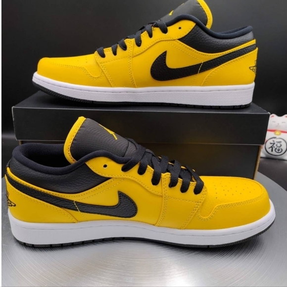 Nike Air Jordan 1 Low University Gold Black/Yellow size 8 - Picture 3 of 7